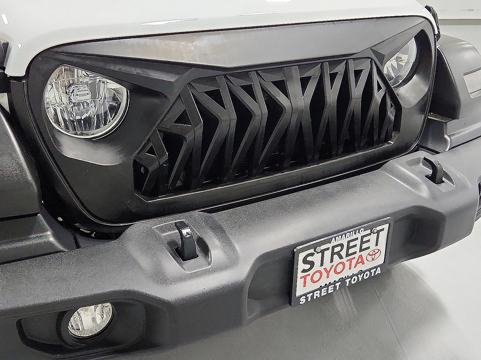 Used 2019 Jeep Wrangler Sport image 17