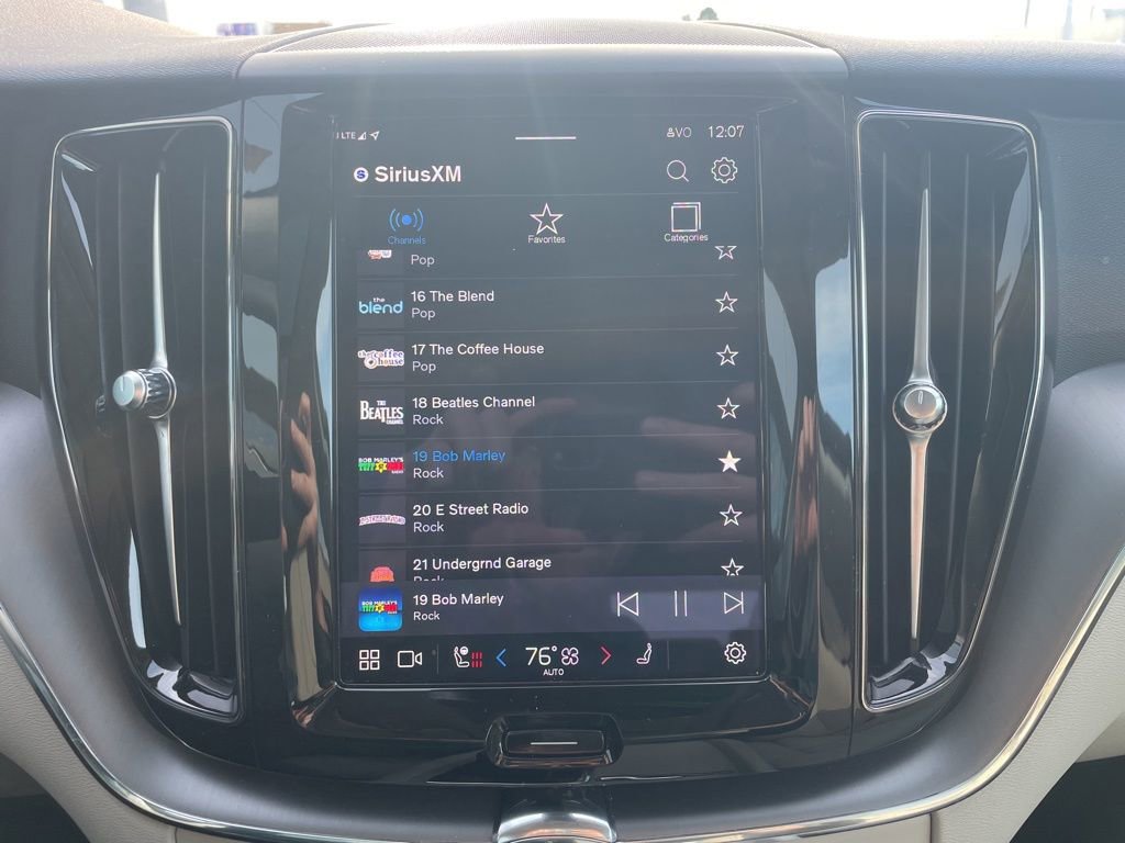 Certified 2024 Volvo XC60 B5 Core w/ Climate Package image 37