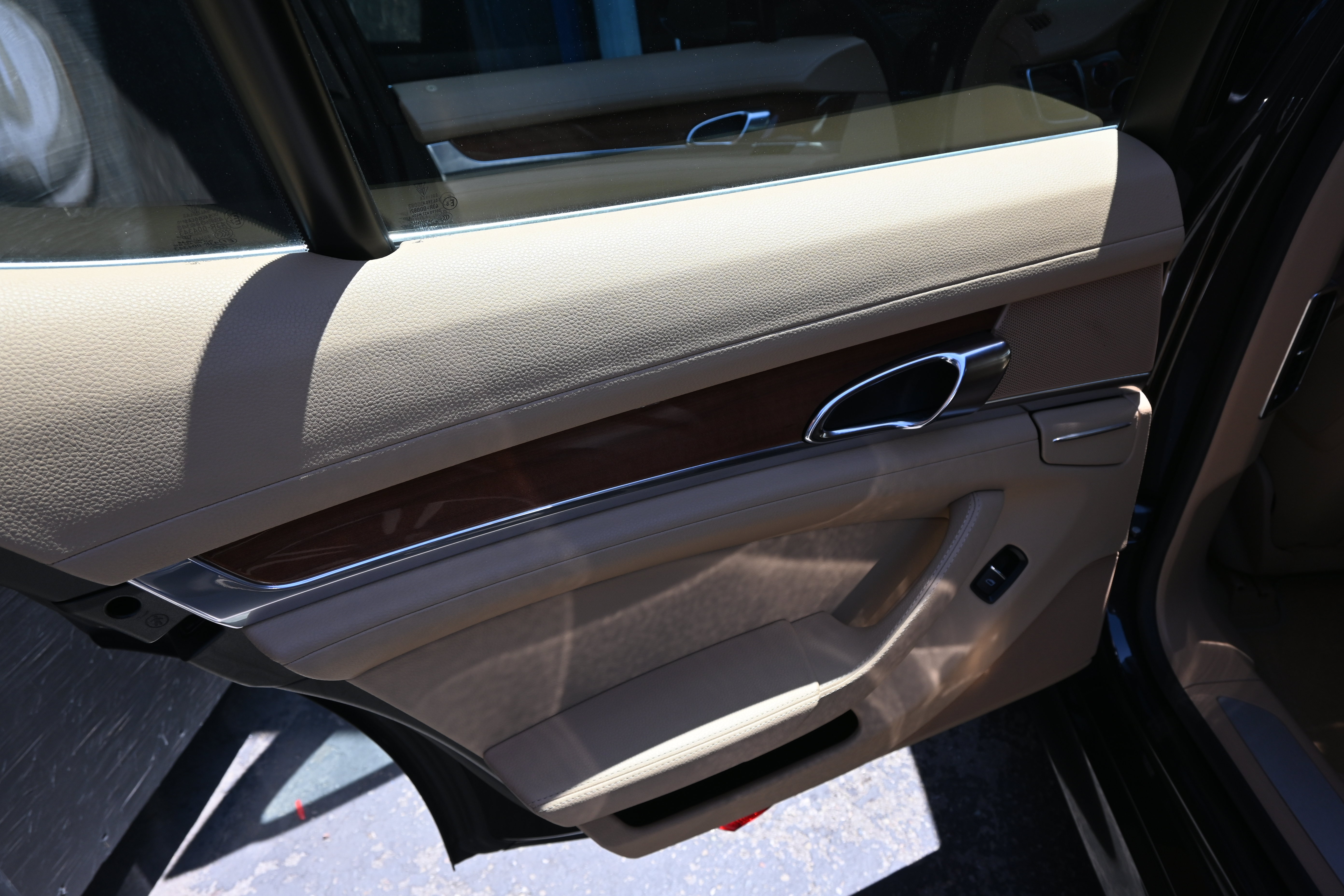 Used 2011 Porsche Panamera S RWD image 63