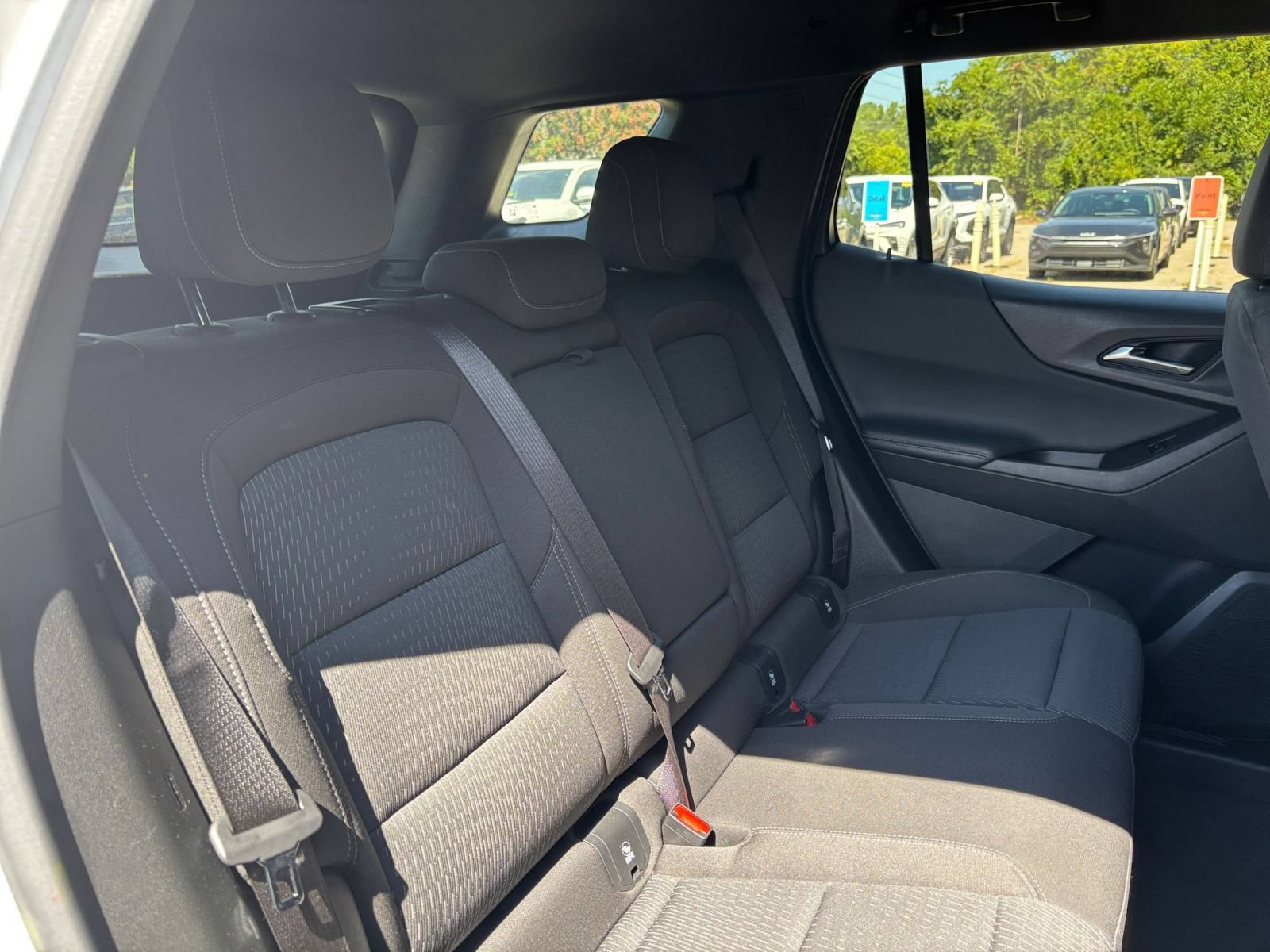 Used 2025 Chevrolet Equinox LT FWD image 38