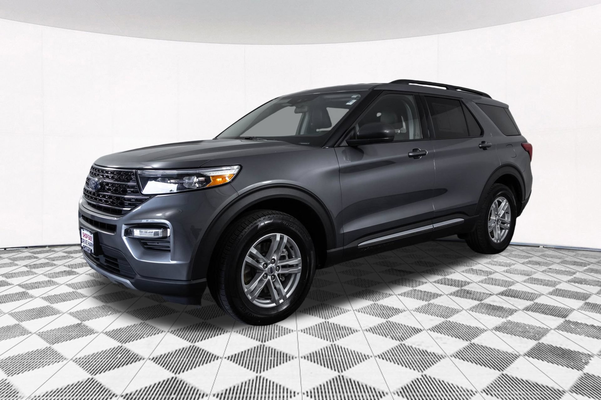 Used 2021 Ford Explorer XLT w/ Equipment Group 202A AWD/4WD image 12