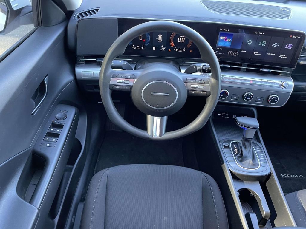 Used 2025 Hyundai Kona SE FWD image 11