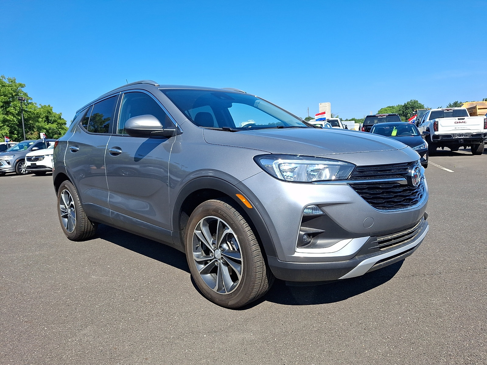 Used 2023 Buick Encore GX Select w/ Safety Package II FWD image 1