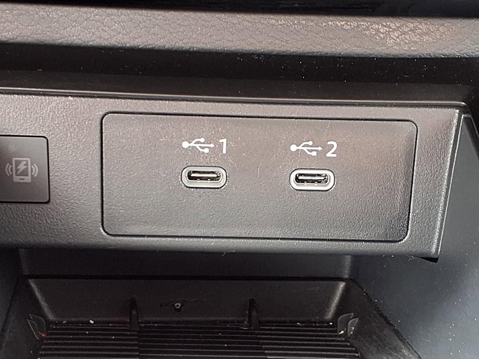 Used 2025 Nissan Kicks SR AWD/4WD image 8
