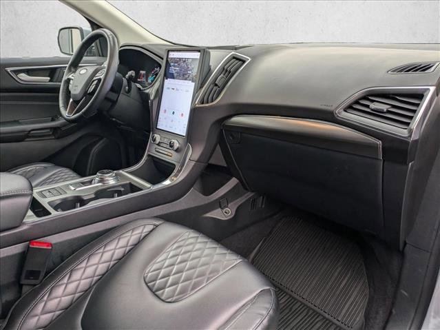 Used 2024 Ford Edge Titanium image 18
