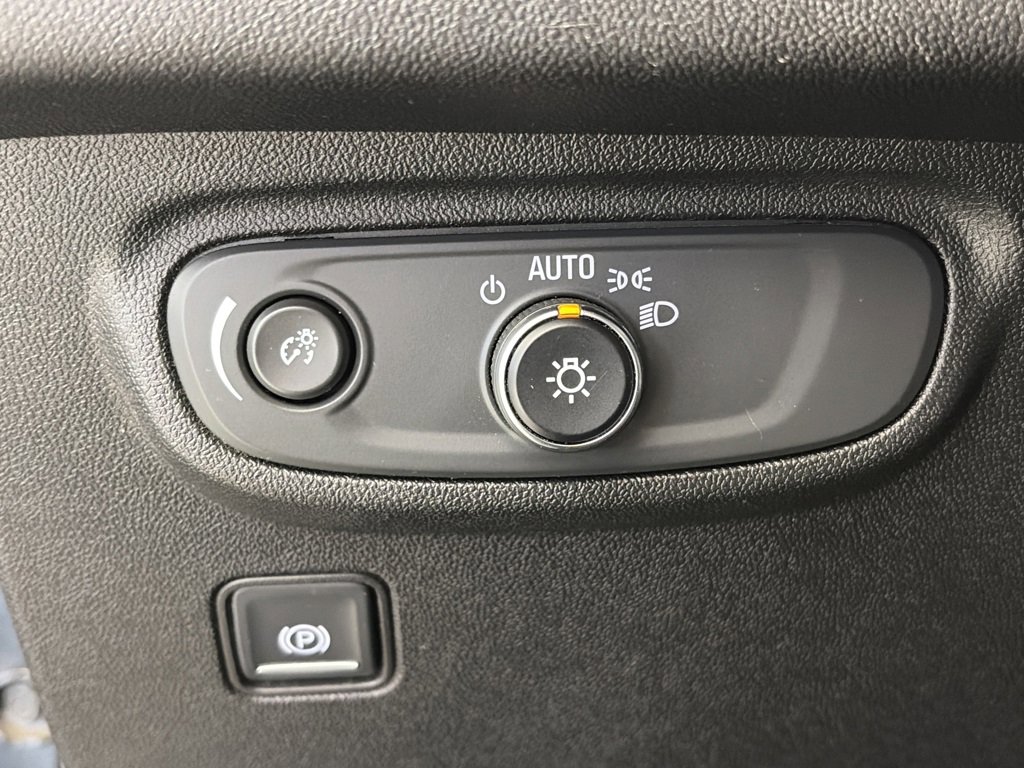 Used 2018 GMC Terrain SLE image 24