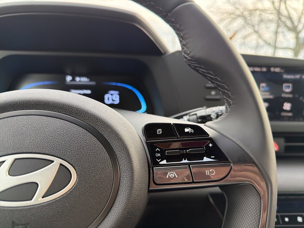 New 2025 Hyundai Elantra Sport image 30