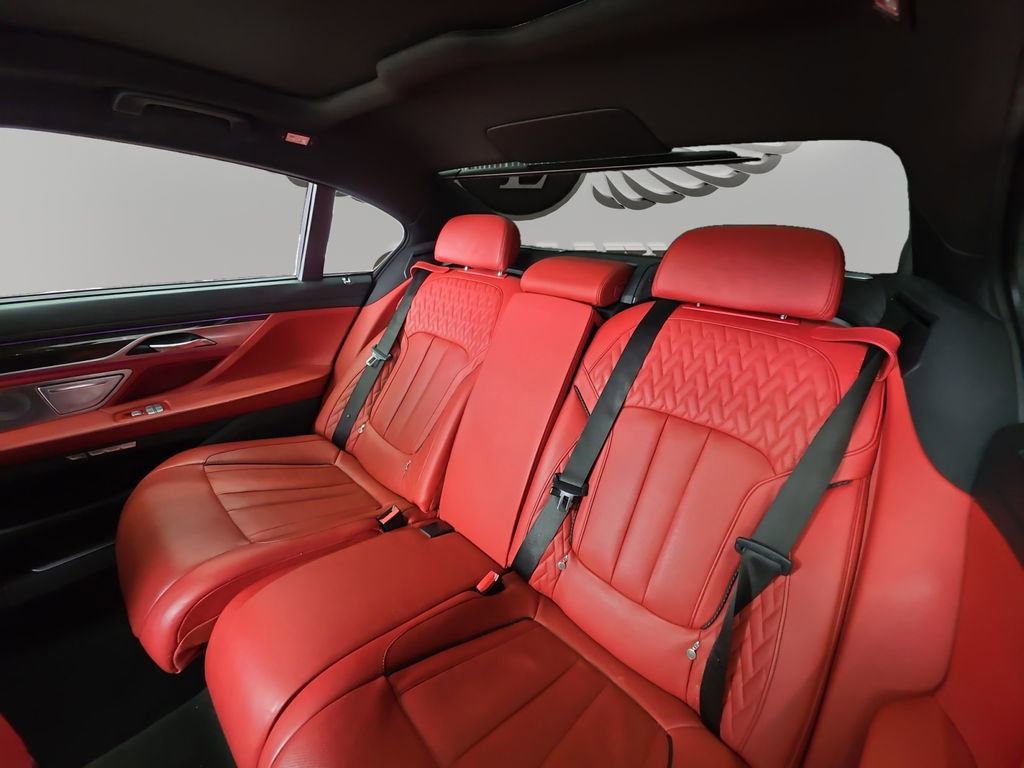 Used 2016 BMW 750i RWD image 27