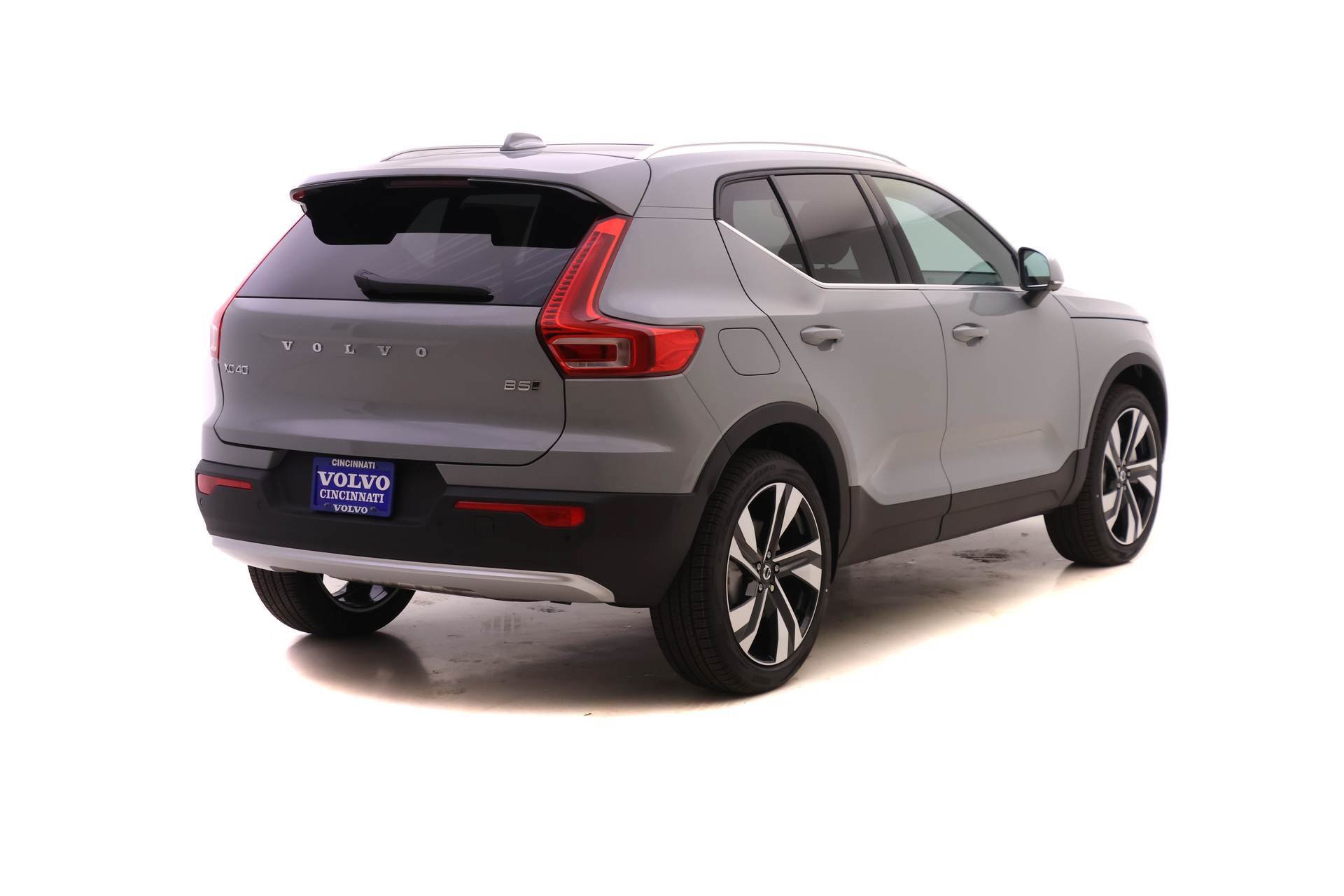 New 2025 Volvo XC40 B5 Ultra w/ Protection Package Premier AWD/4WD image 4