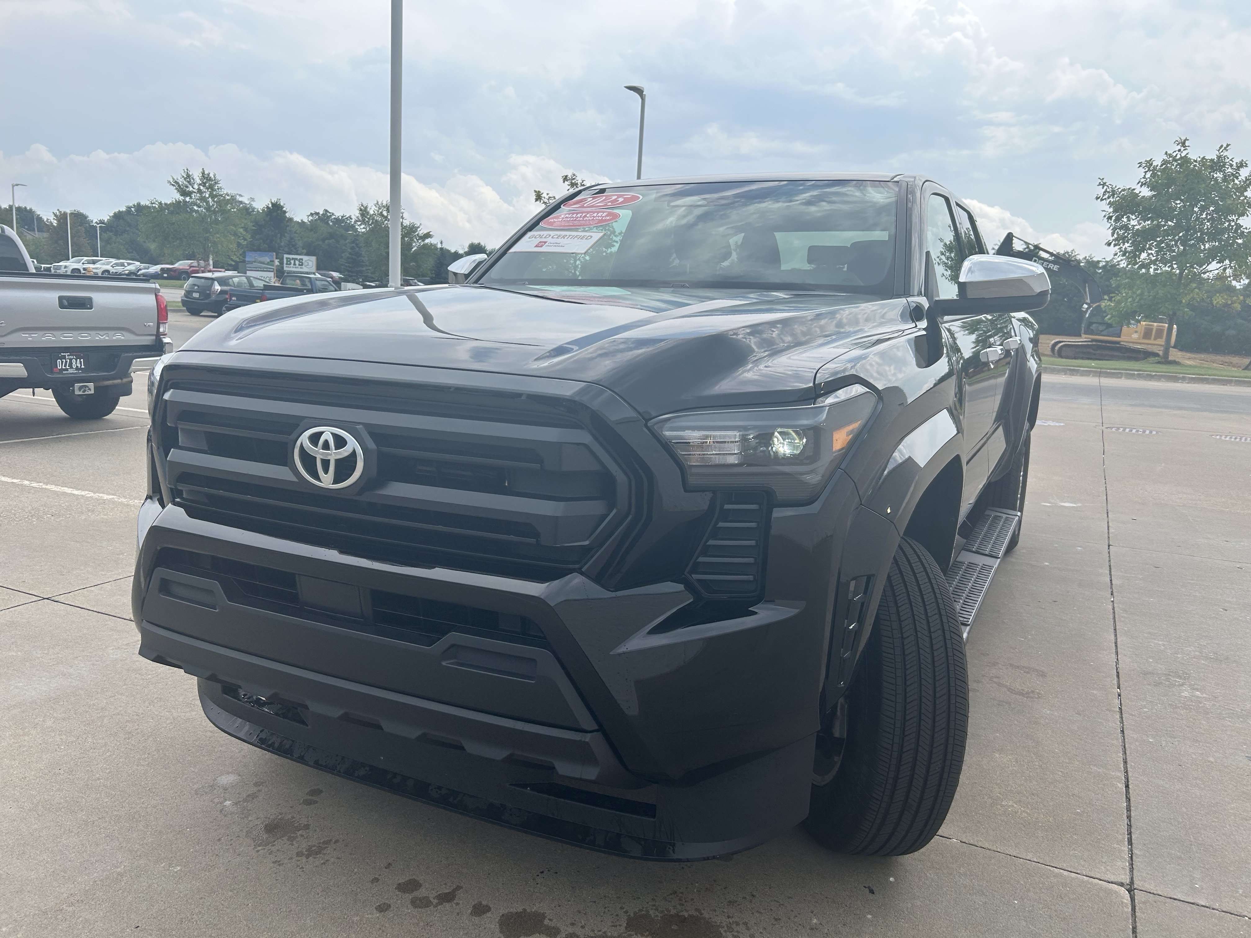 Certified 2025 Toyota Tacoma SR AWD/4WD image 3