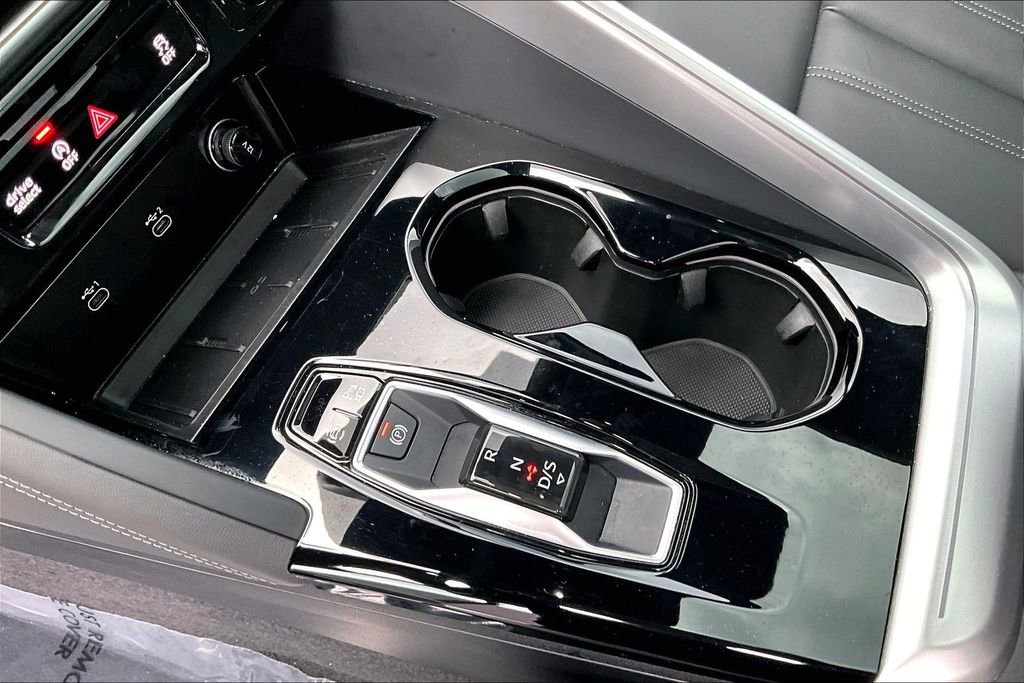 Used 2025 Audi Q5 Premium Plus w/ Premium Plus image 18