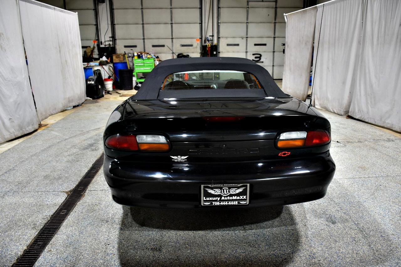 Used 1998 Chevrolet Camaro Z28 RWD image 39
