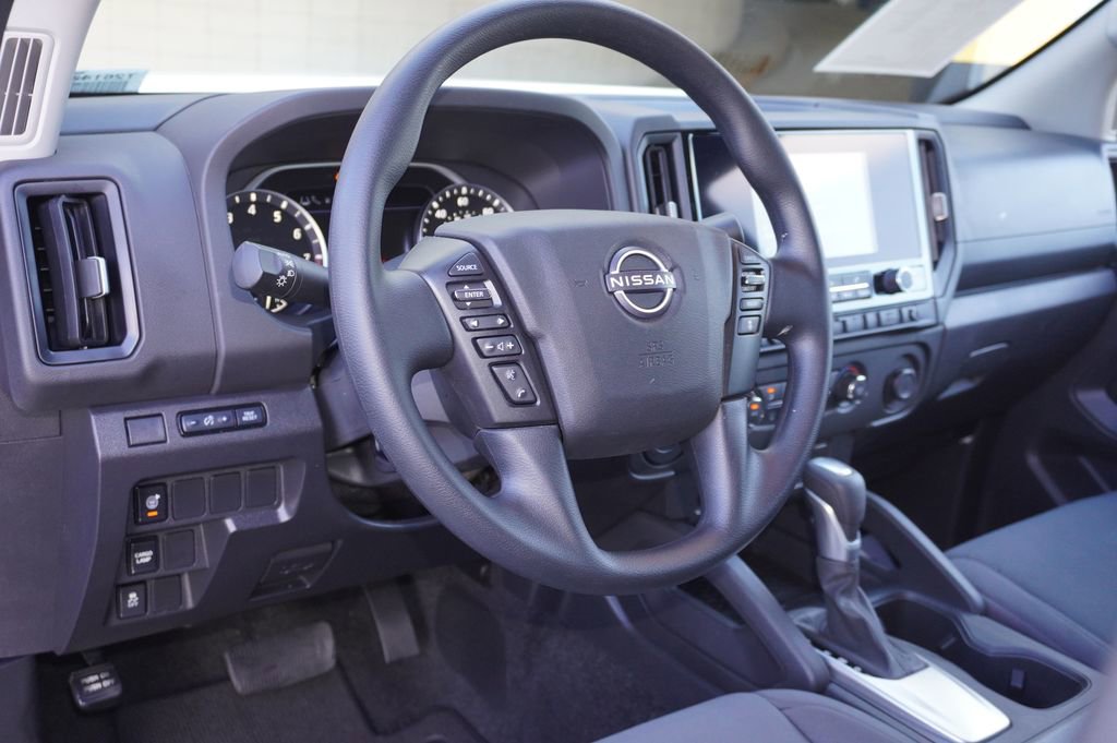 Used 2025 Nissan Frontier S image 10