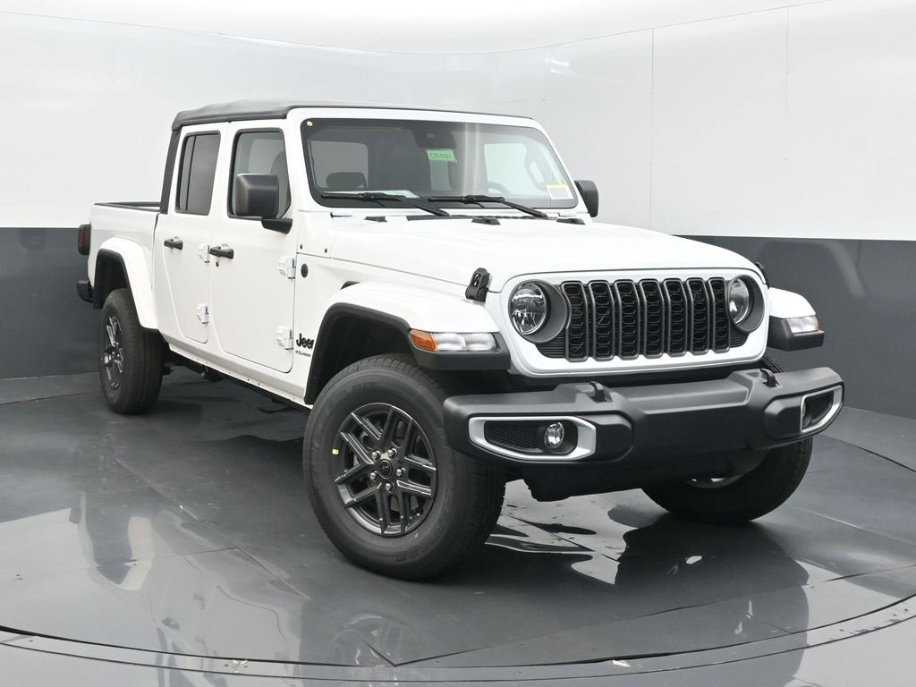 New 2025 Jeep Gladiator Sport image 2