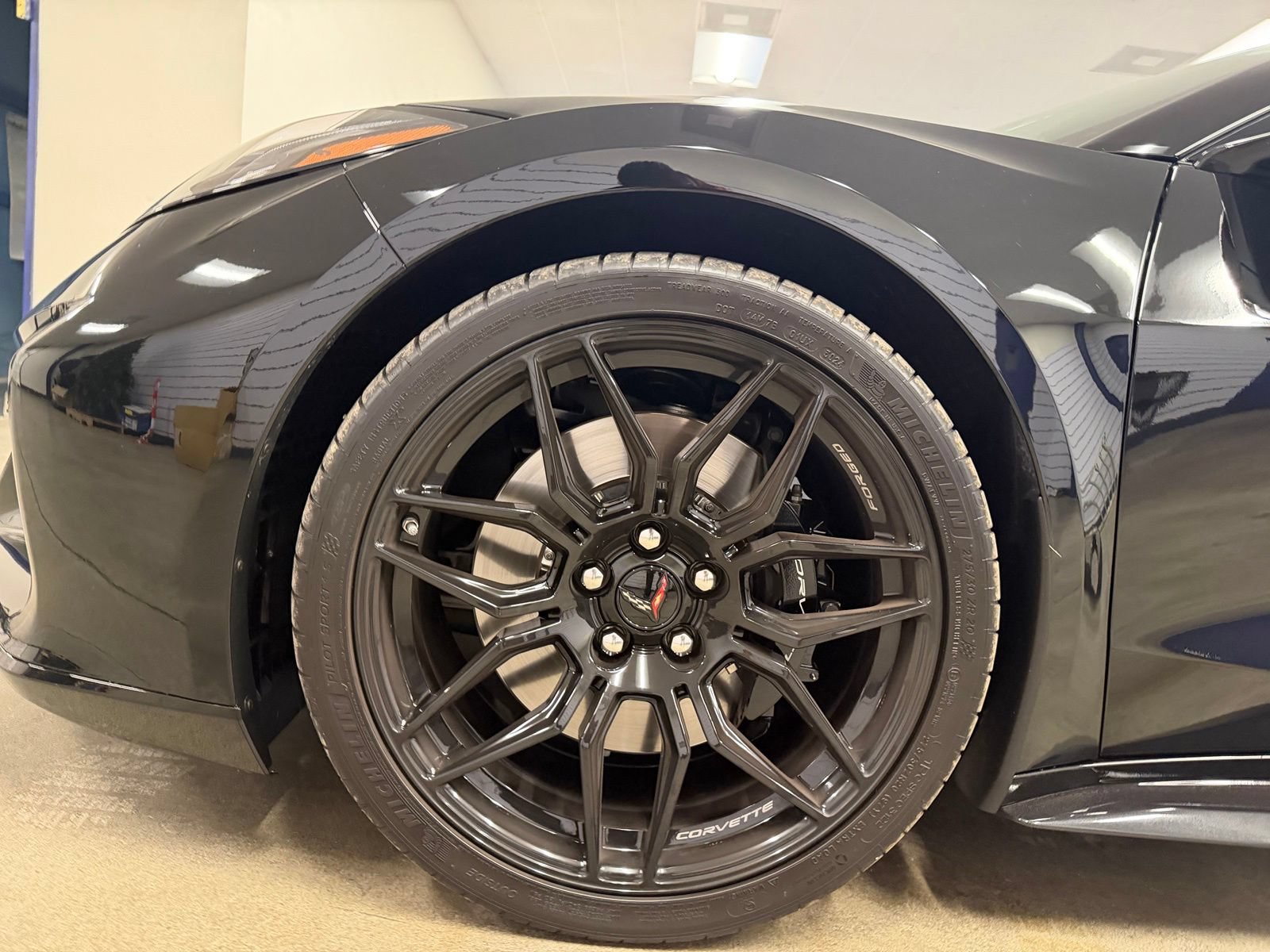 Used 2024 Chevrolet Corvette Z06 RWD image 9