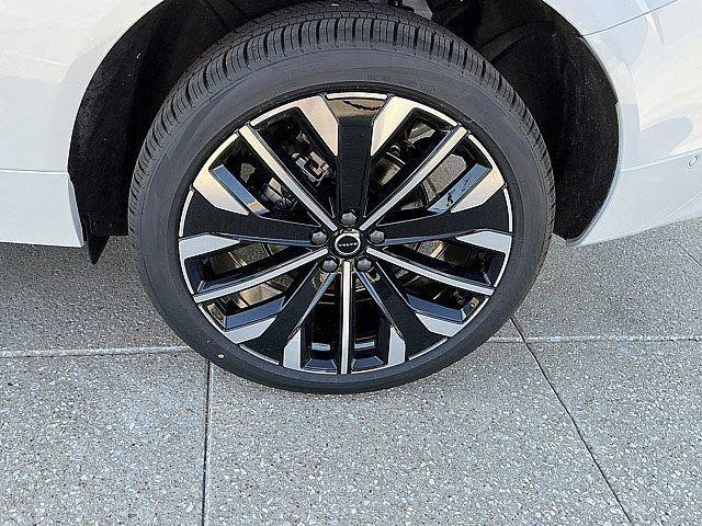 New 2026 Volvo XC60 B5 Ultra w/ Climate Package AWD/4WD image 12