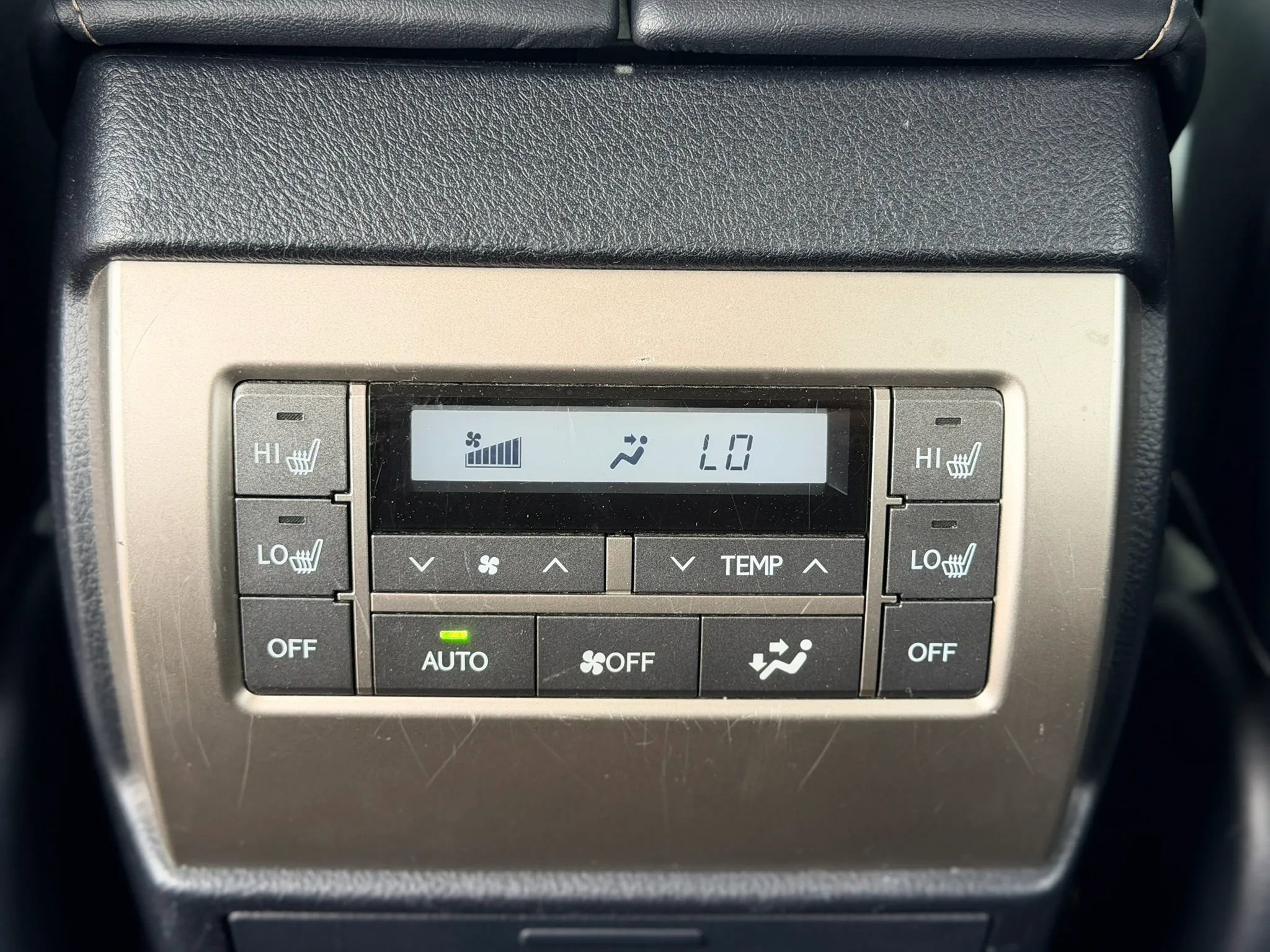 Used 2011 Lexus GX 460 Premium AWD/4WD image 36