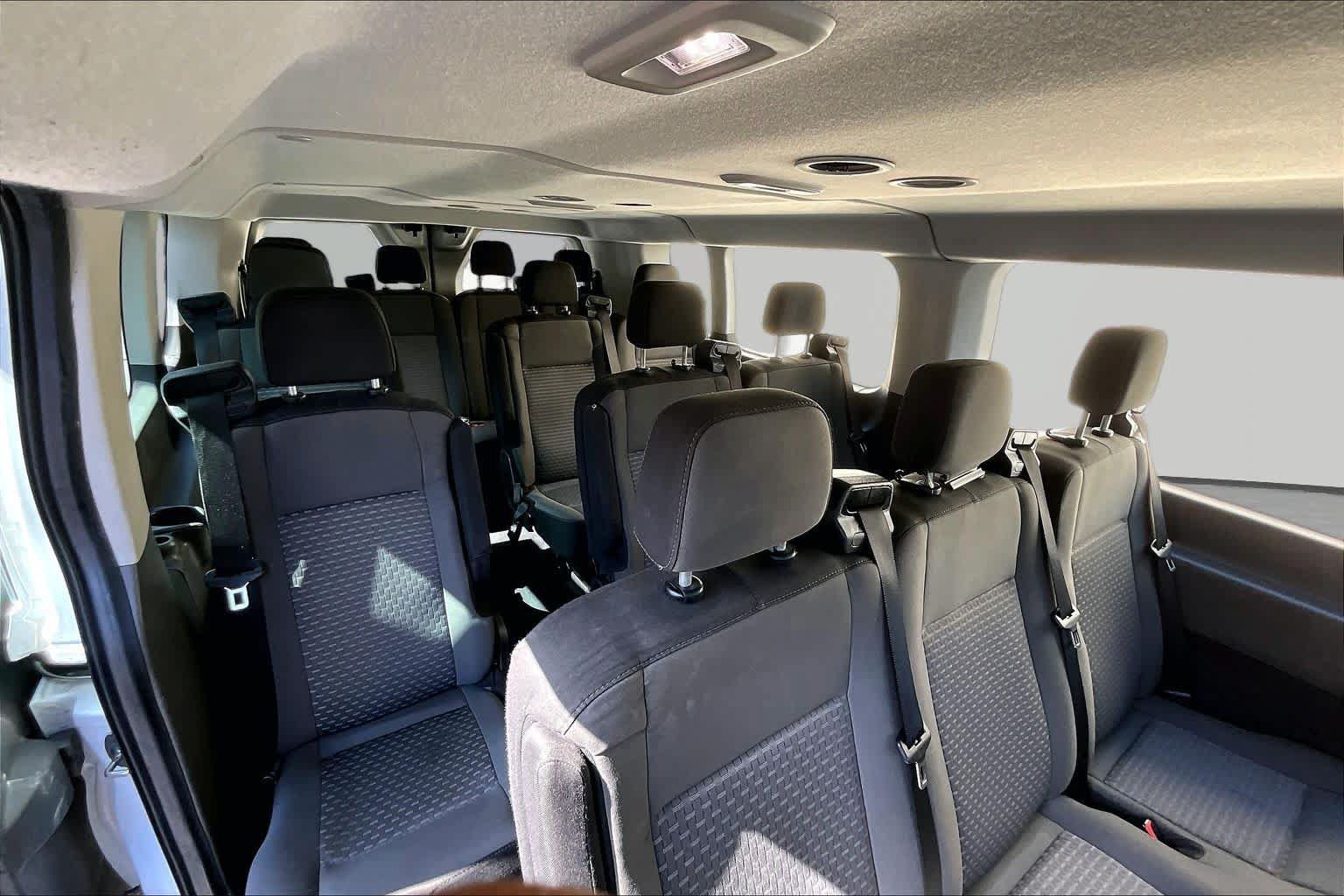 Used 2023 Ford Transit 350 XLT RWD image 20