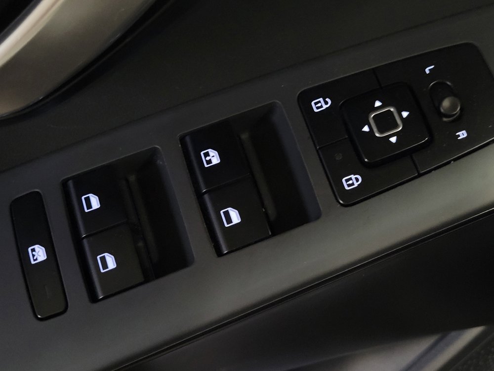 Used 2023 Kia Niro LX FWD image 27