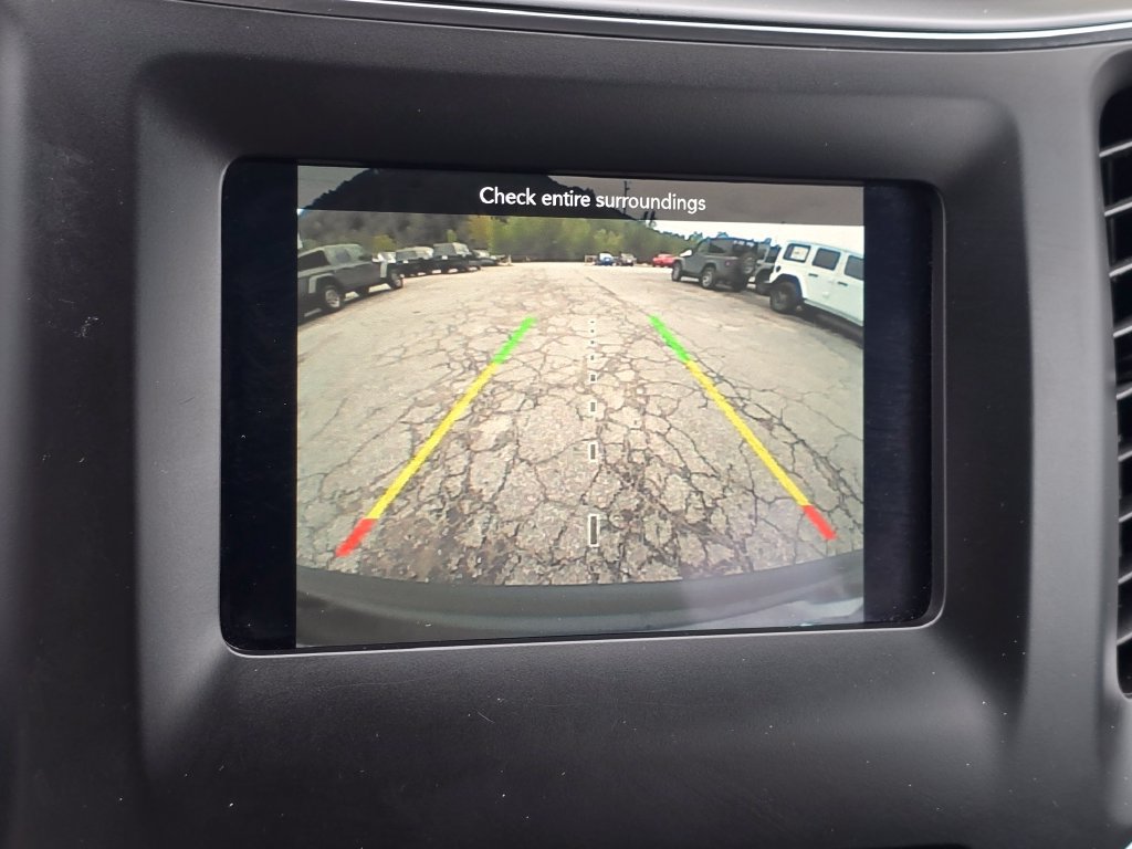 Used 2019 Jeep Cherokee Latitude Plus w/ Comfort/Convenience Group AWD/4WD image 9