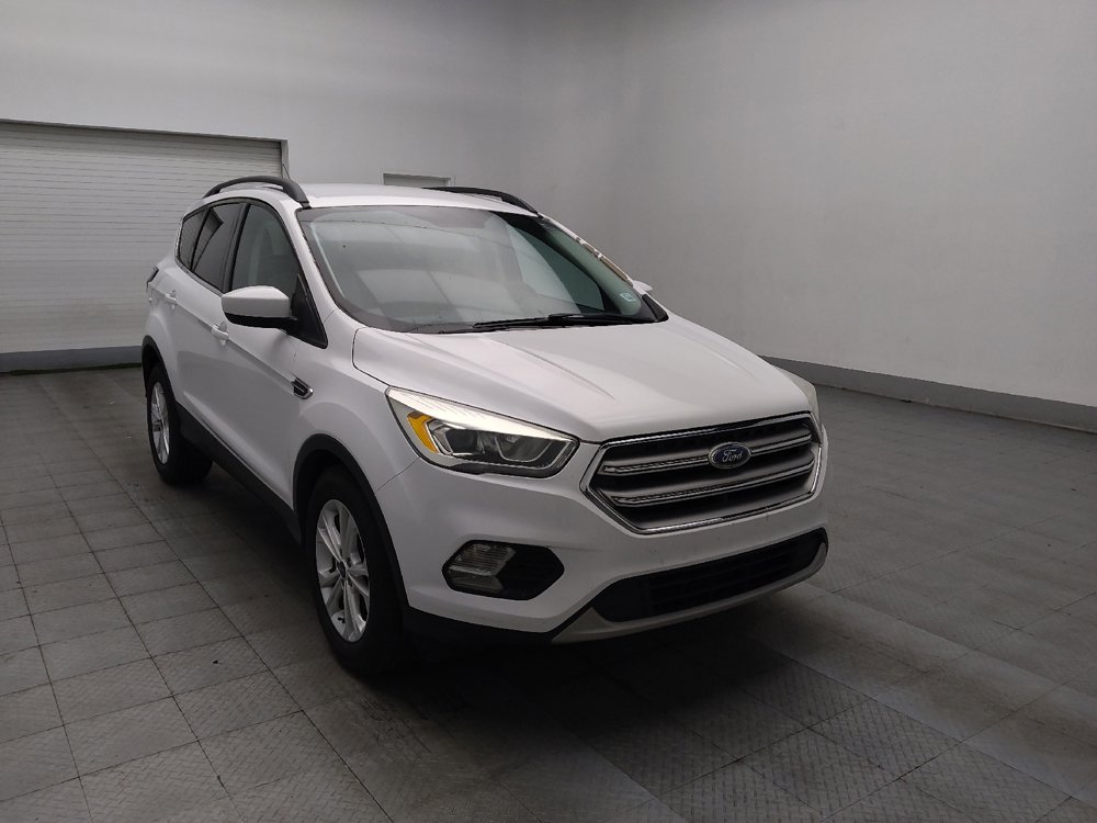 Used 2017 Ford Escape SE w/ Equipment Group 201A FWD image 13
