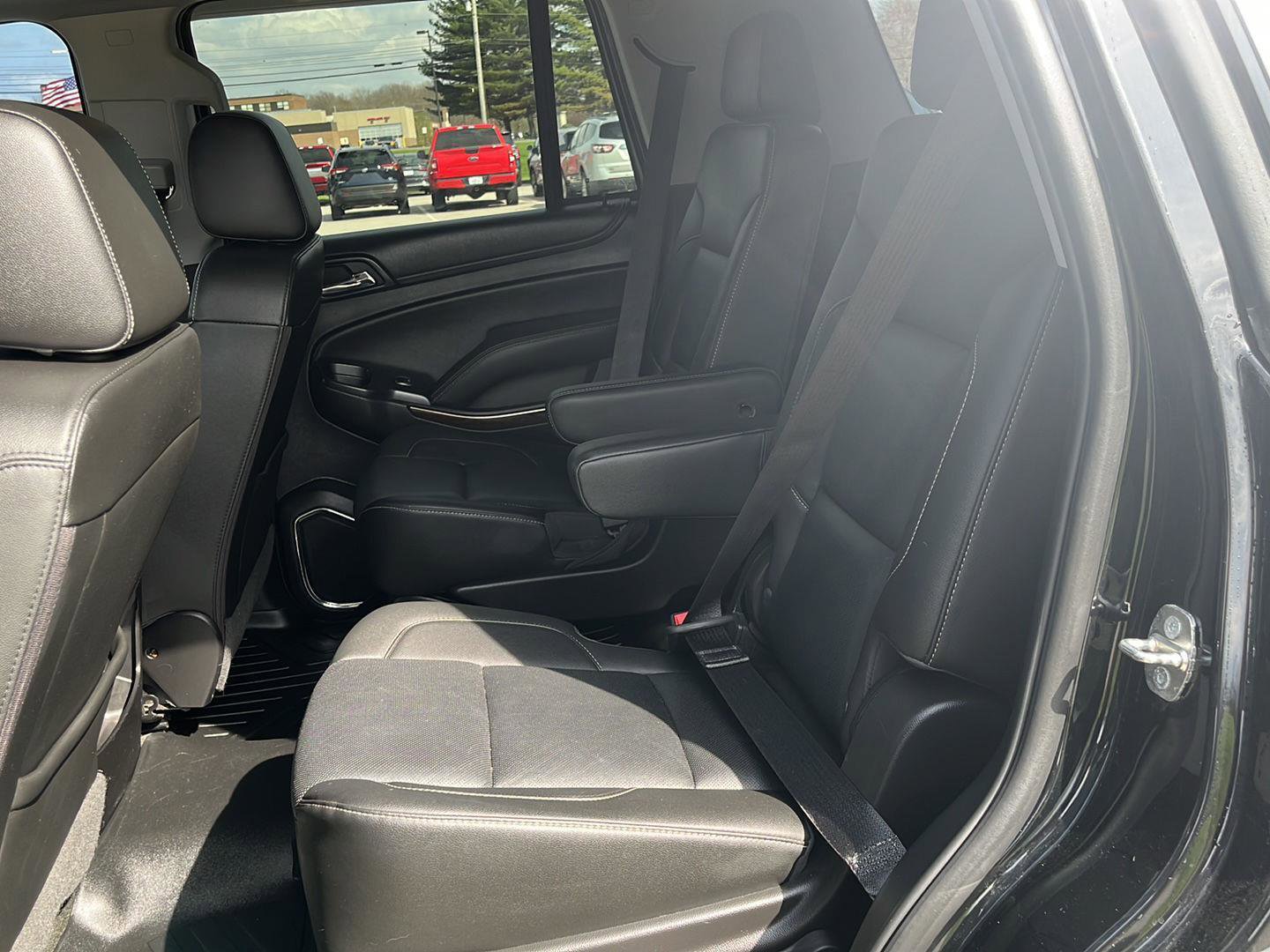 Used 2018 GMC Yukon SLT w/ Premium Edition image 25