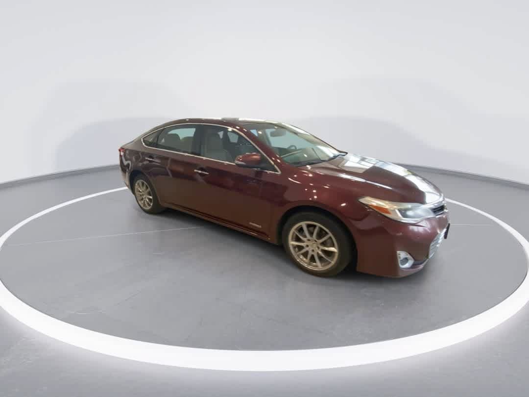 Used 2013 Toyota Avalon XLE Premium FWD image 2