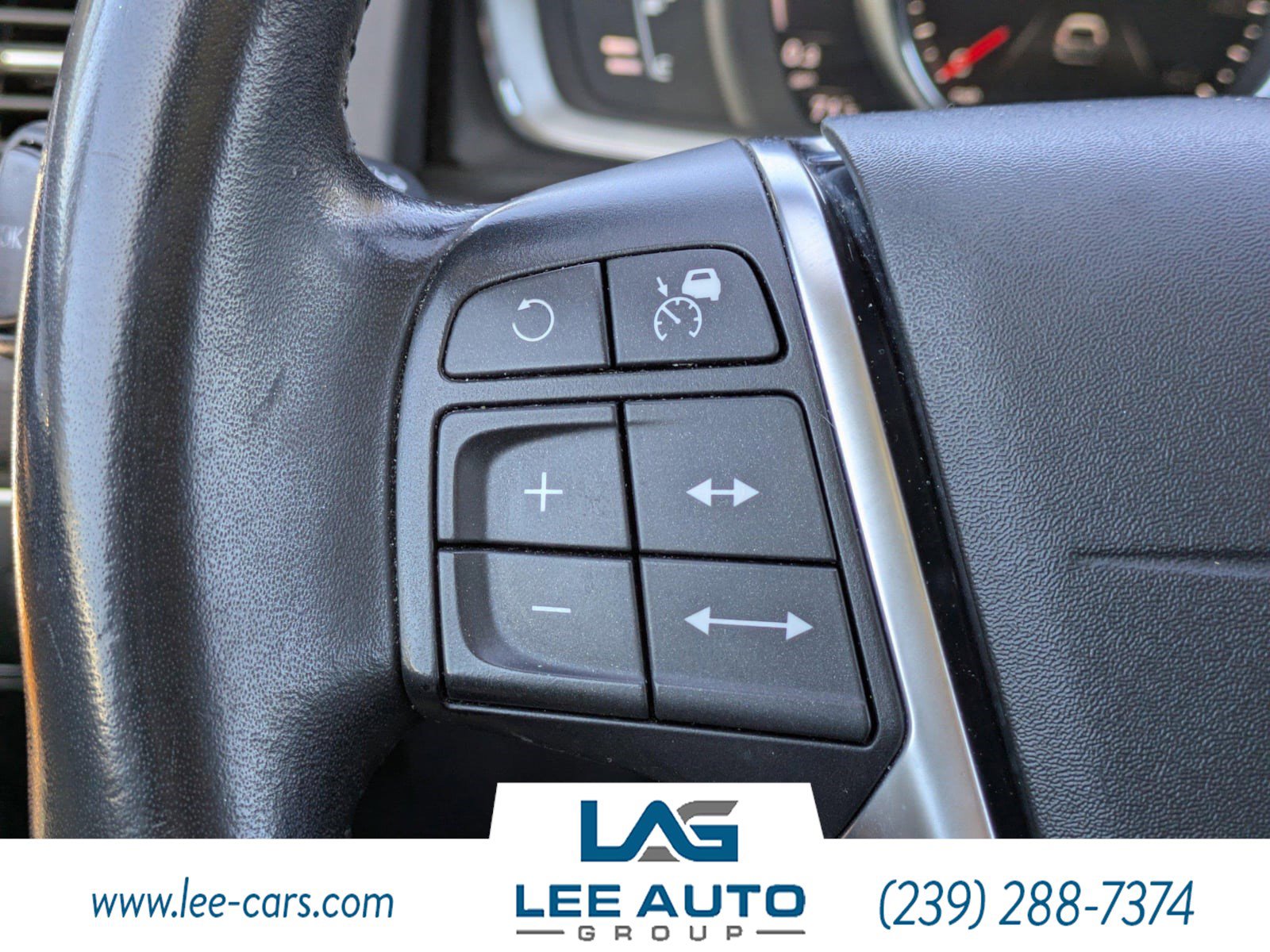 Used 2017 Volvo XC60 T5 Inscription w/ Advanced Package image 22