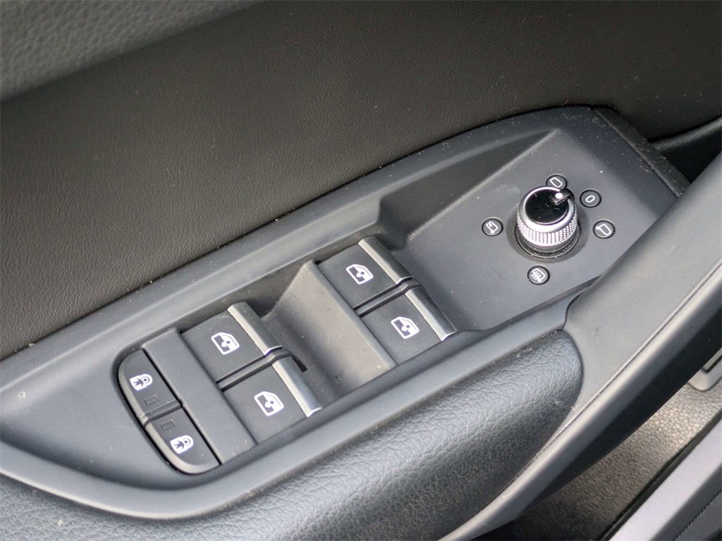 Used 2023 Audi Q5 2.0T Premium w/ Convenience Package image 25