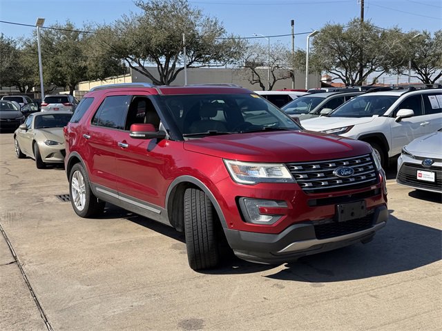 Used 2017 Ford Explorer Limited w/ Equipment Group 301A image 3