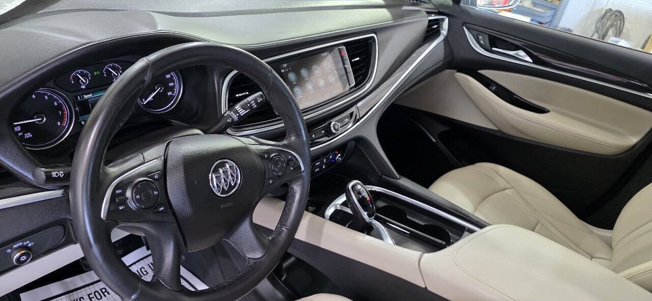 Used 2019 Buick Enclave Essence AWD/4WD image 9