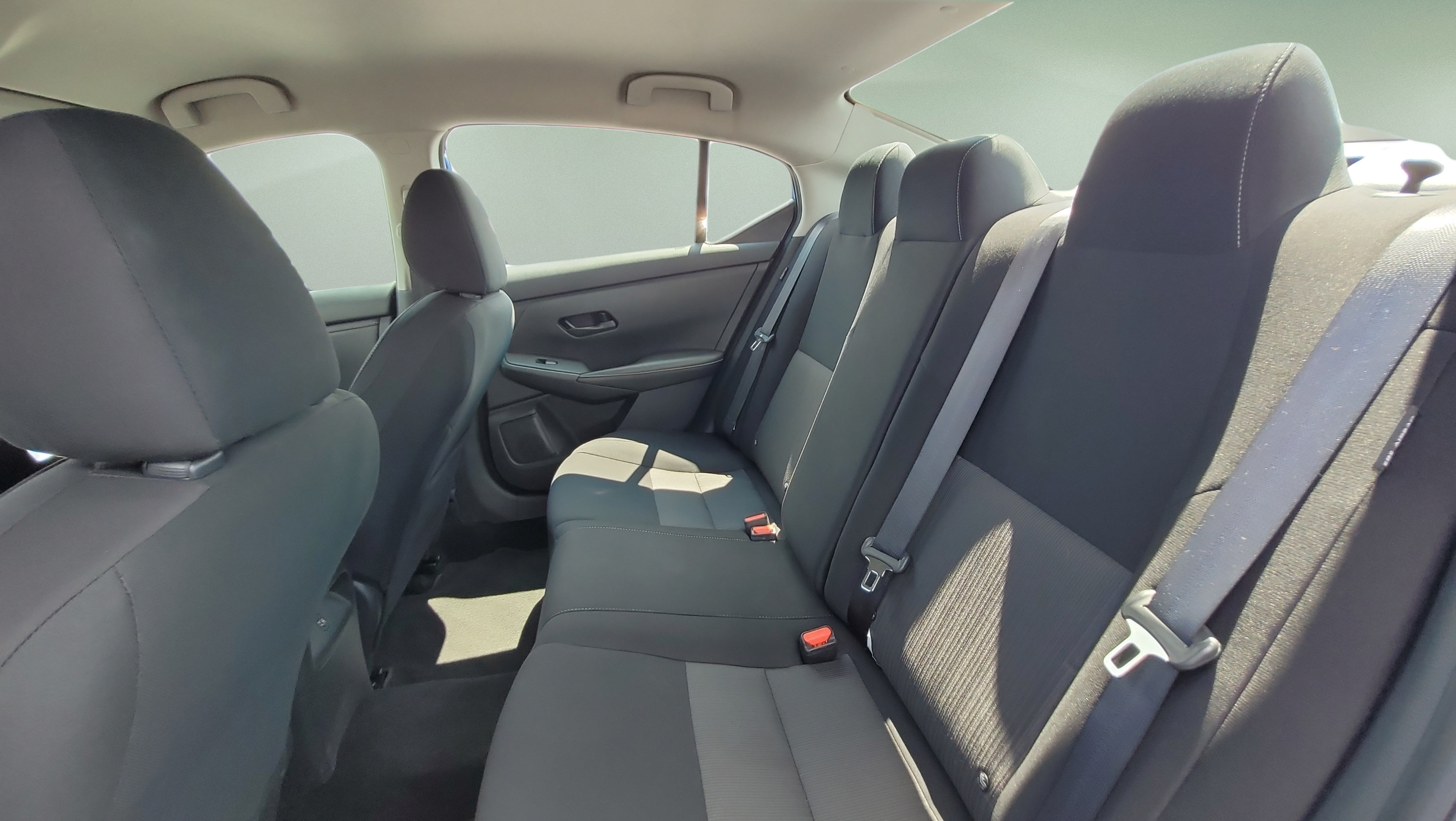 Used 2025 Nissan Sentra SV FWD image 17