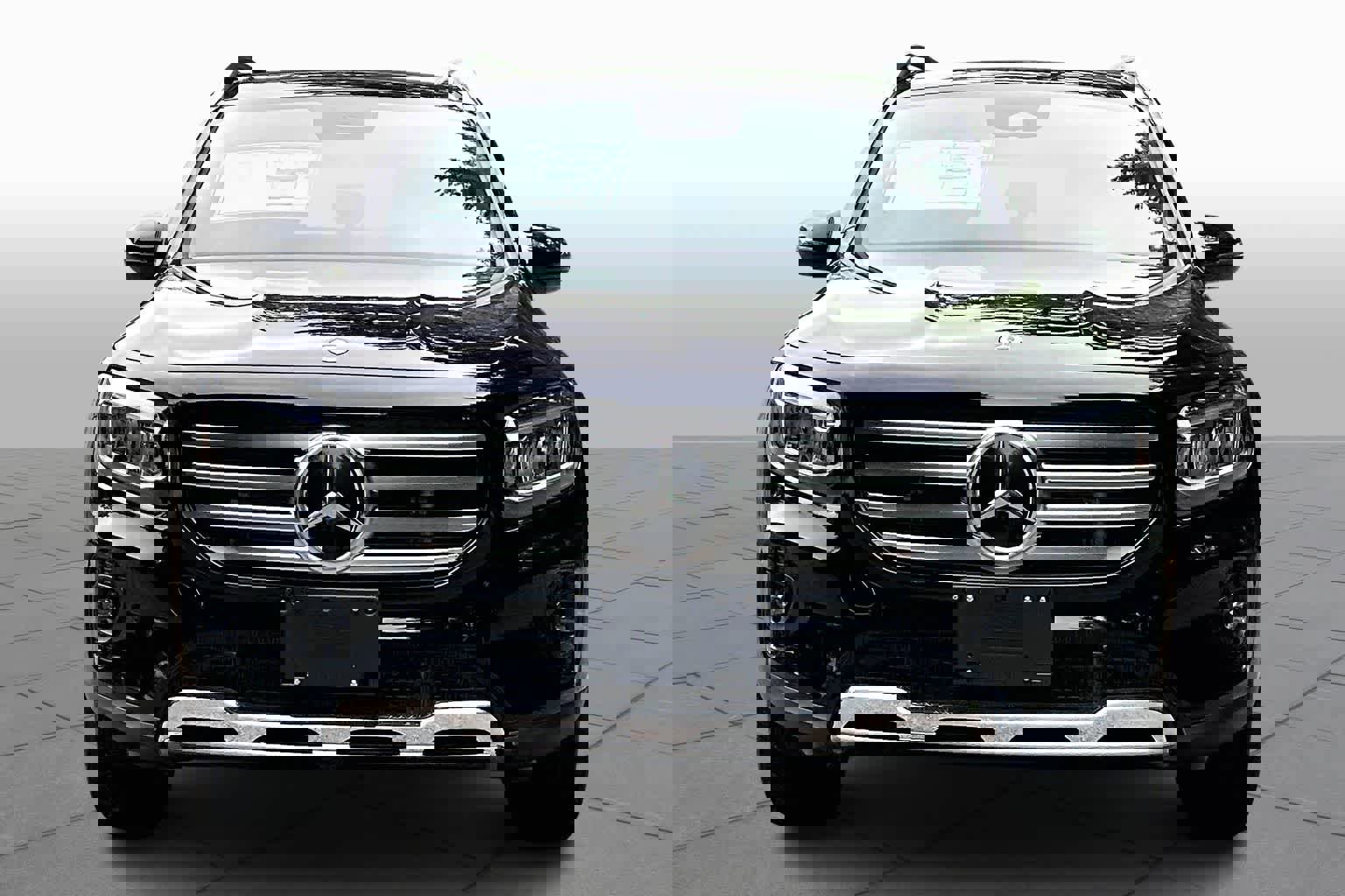 New 2026 Mercedes-Benz GLB 250 4MATIC image 3