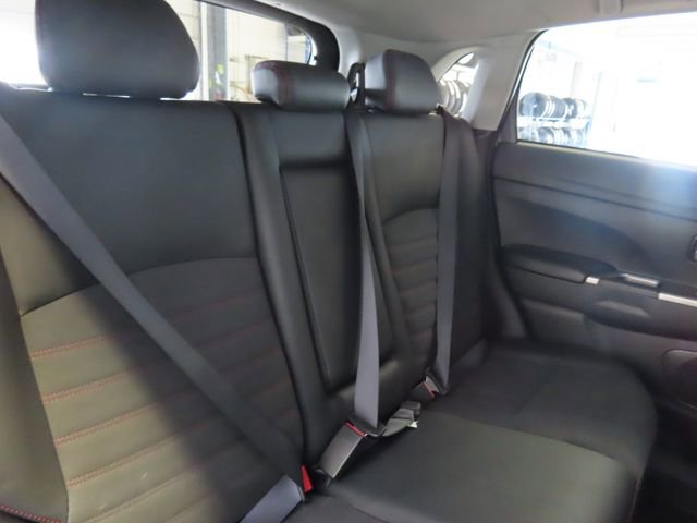 Used 2025 Mitsubishi Outlander Sport SE AWD/4WD image 25