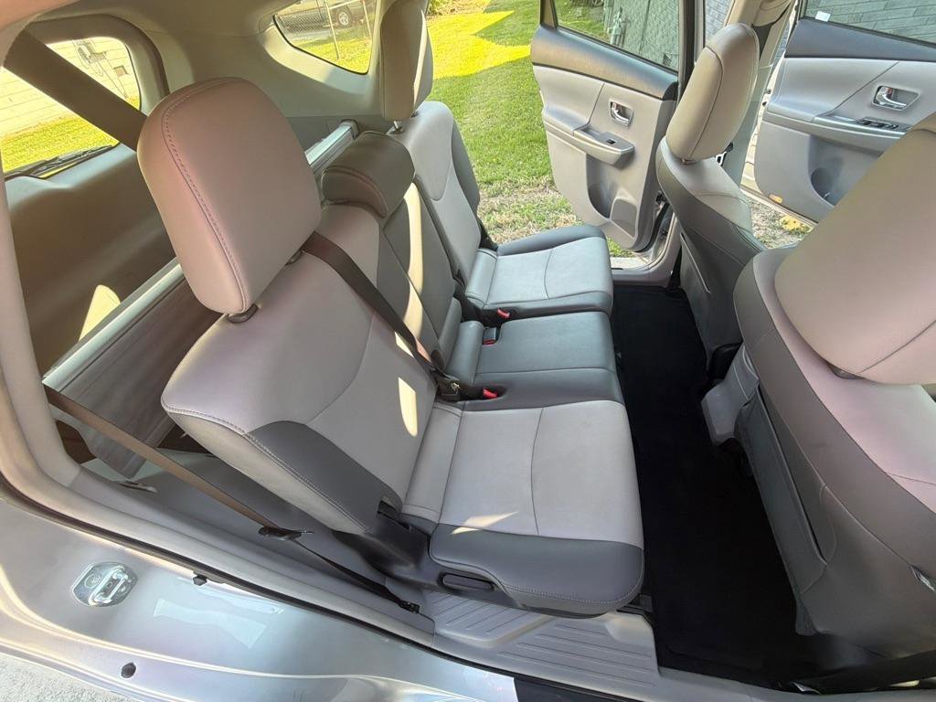 Used 2016 Toyota Prius V Five image 26