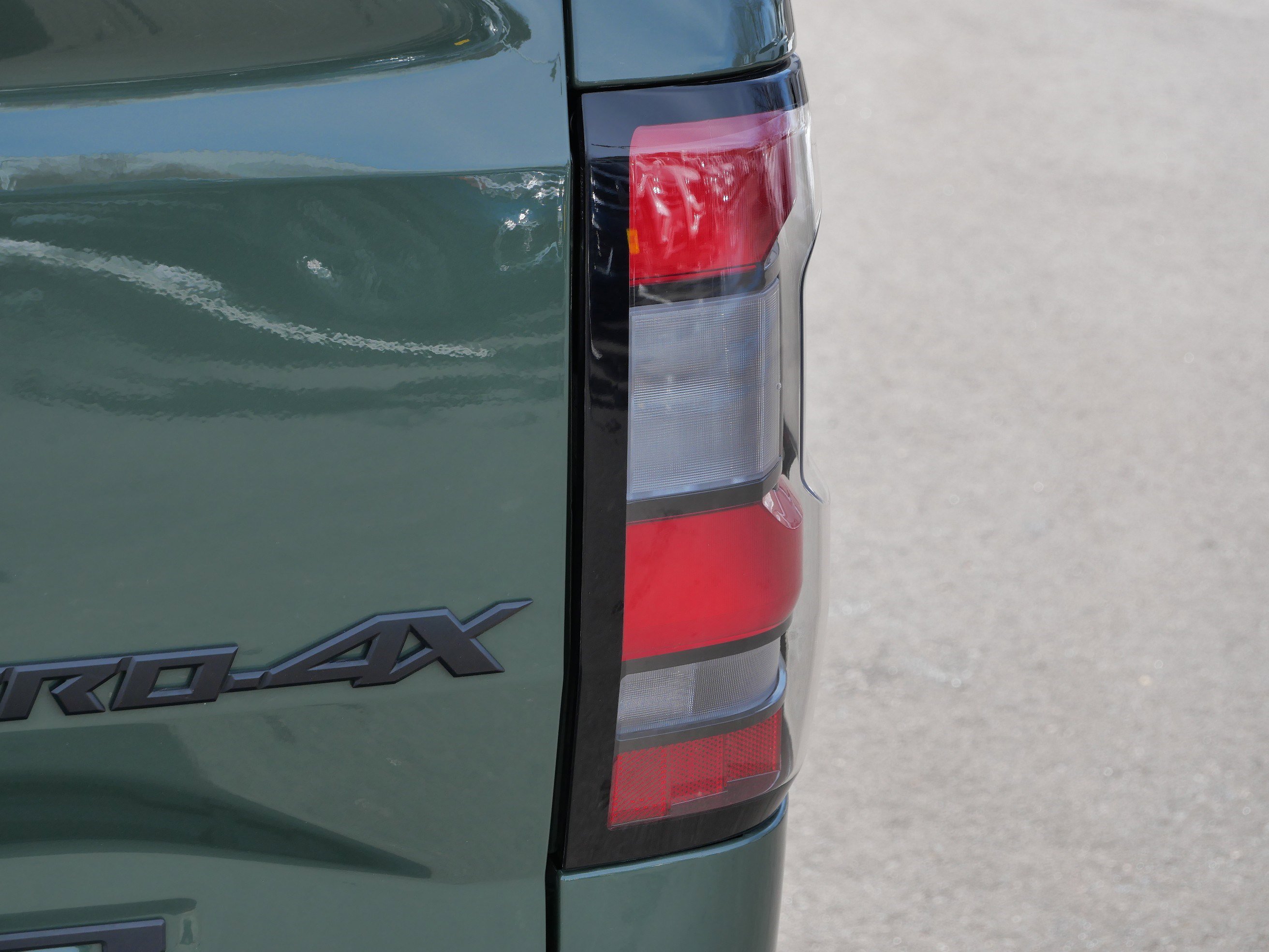 Used 2023 Nissan Frontier PRO-4X w/ Pro-4X Premium Package image 17