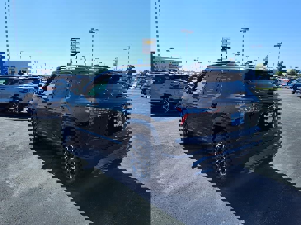 New 2026 Chevrolet Equinox ACTIV w/ Safety and Technology Package image 5