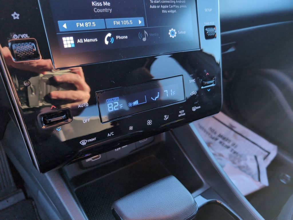 Used 2024 Hyundai Santa Cruz SEL image 22