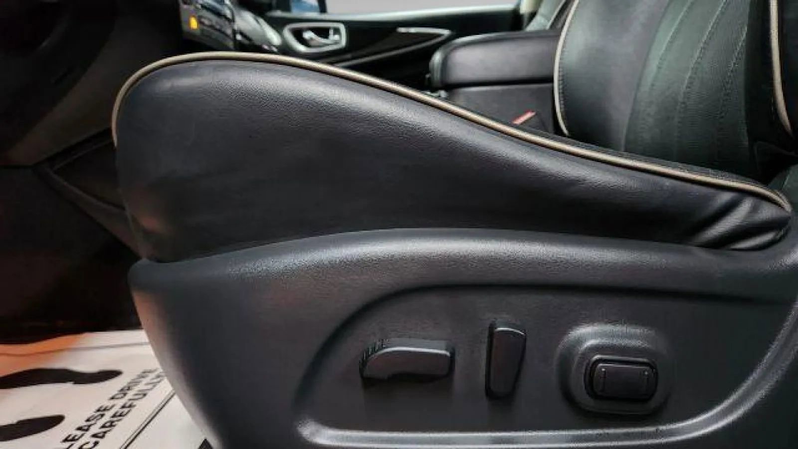 Used 2020 INFINITI QX60 Luxe w/ Essential Package image 12