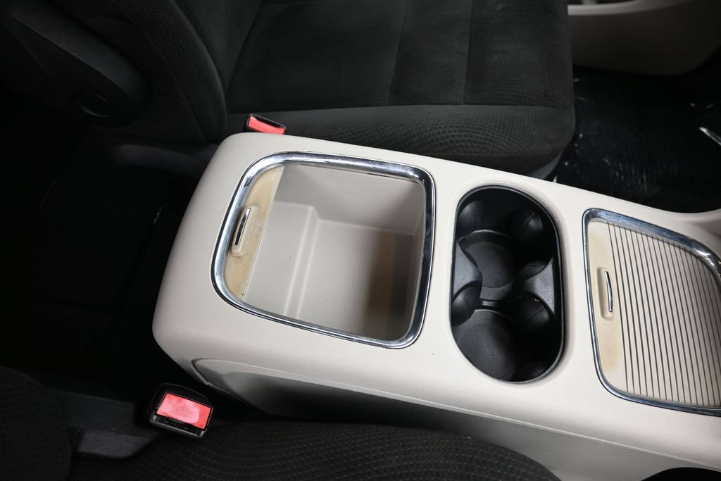 Used 2016 Dodge Grand Caravan SXT FWD image 36