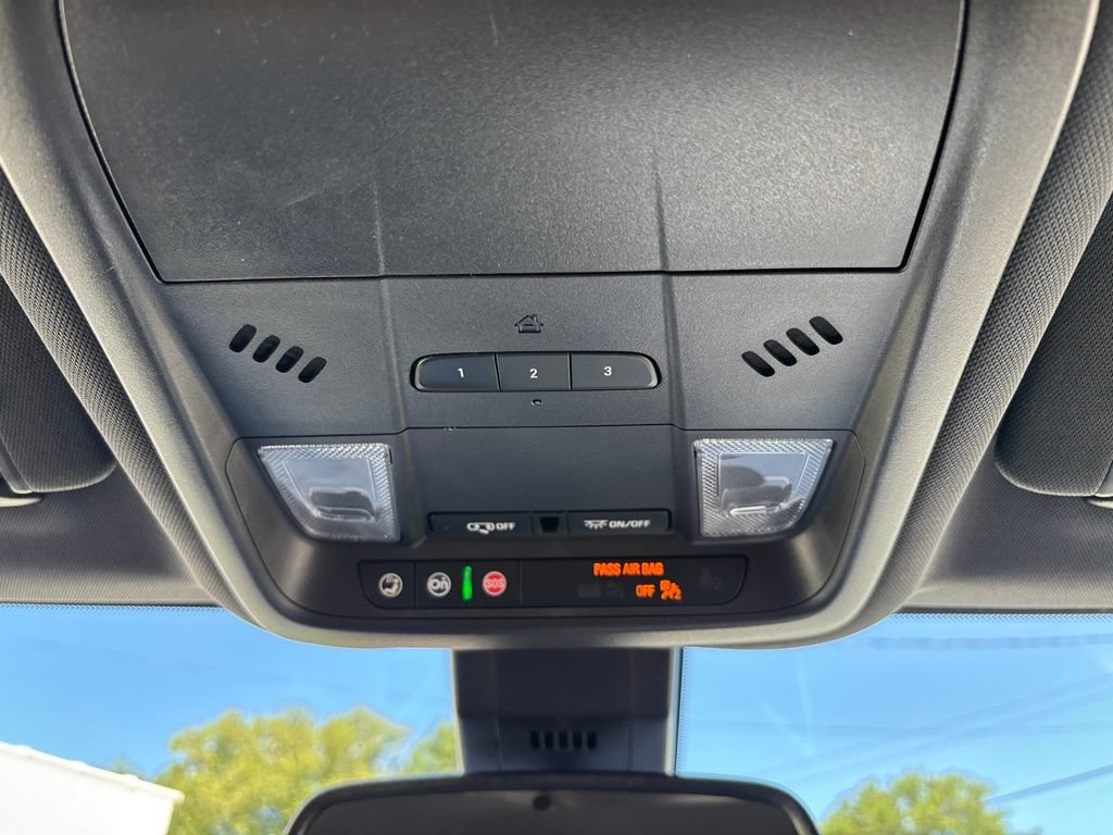 Used 2024 Chevrolet Equinox Premier FWD image 33