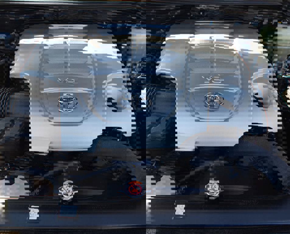 Used 2021 Toyota Land Cruiser image 29