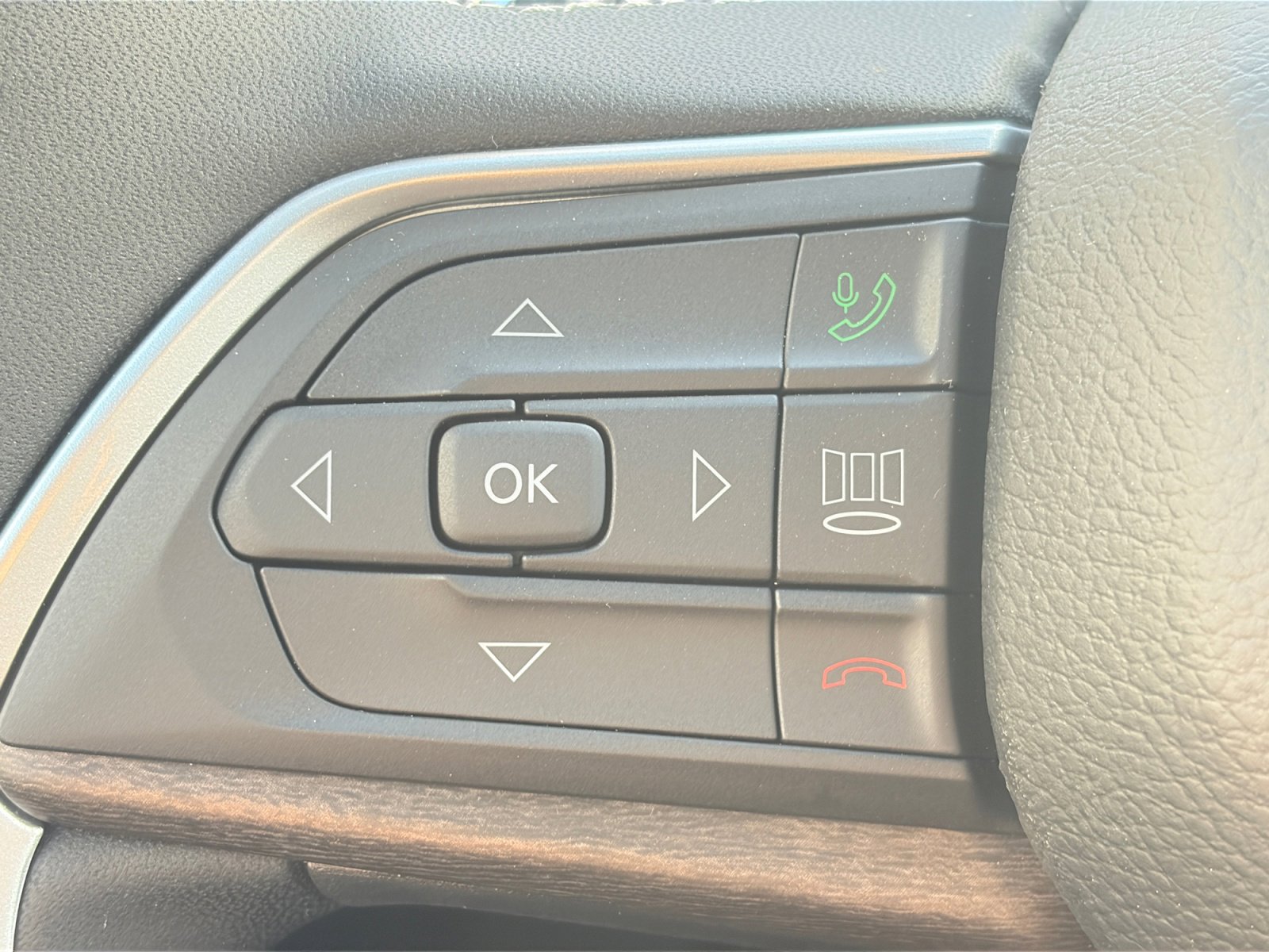 New 2026 Jeep Grand Cherokee Limited Reserve image 16