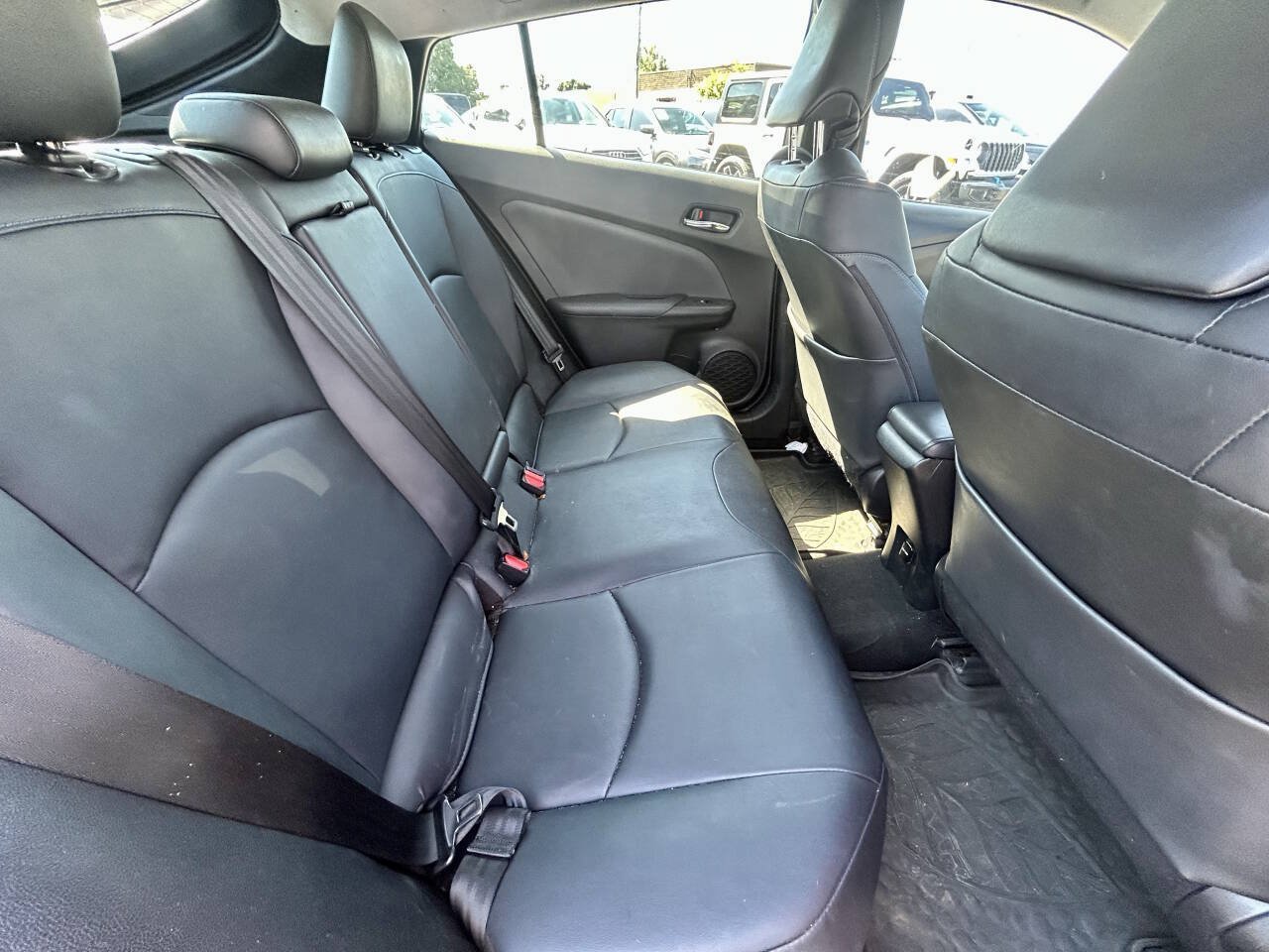 Used 2018 Toyota Prius Four Touring w/ Premium Convenience Package FWD image 12