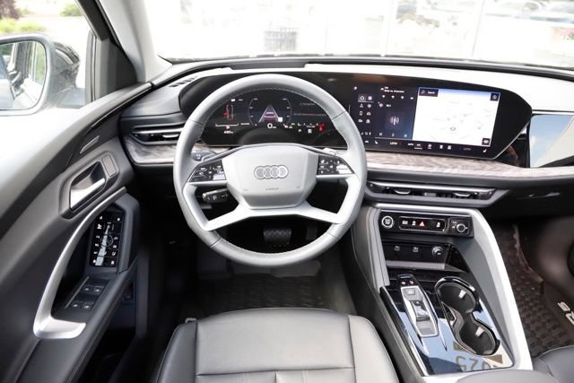 Used 2025 Audi Q5 Premium Plus w/ Premium Plus AWD/4WD image 20