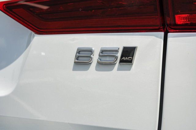 Used 2026 Volvo XC60 B5 Ultra w/ Protection Package Premier image 7