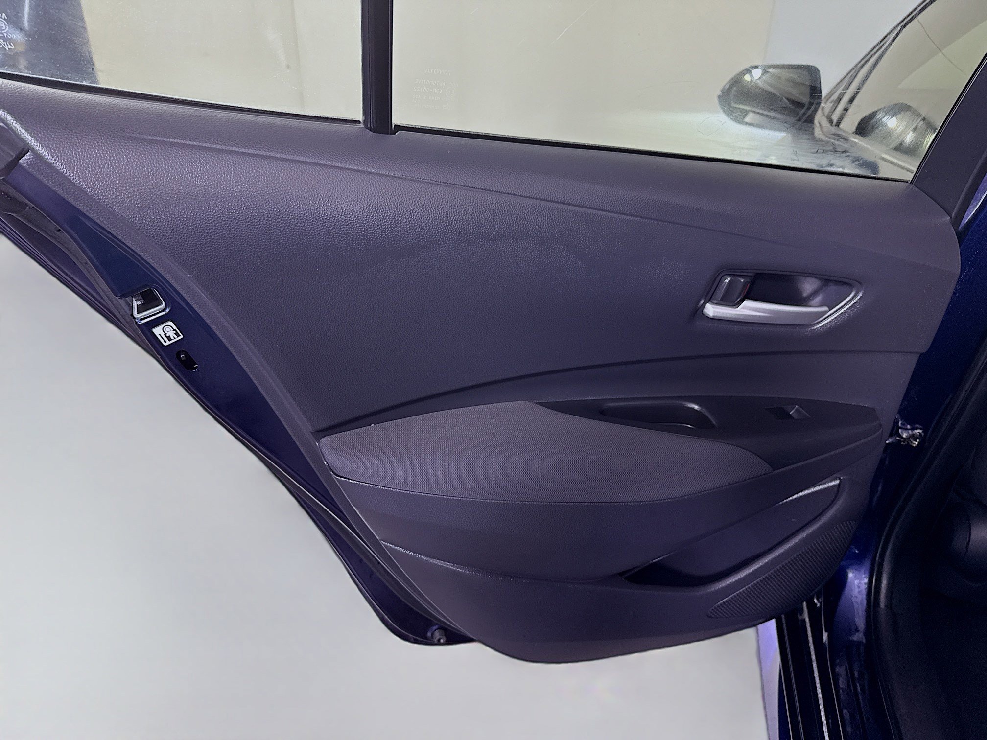 Used 2021 Toyota Corolla LE image 25