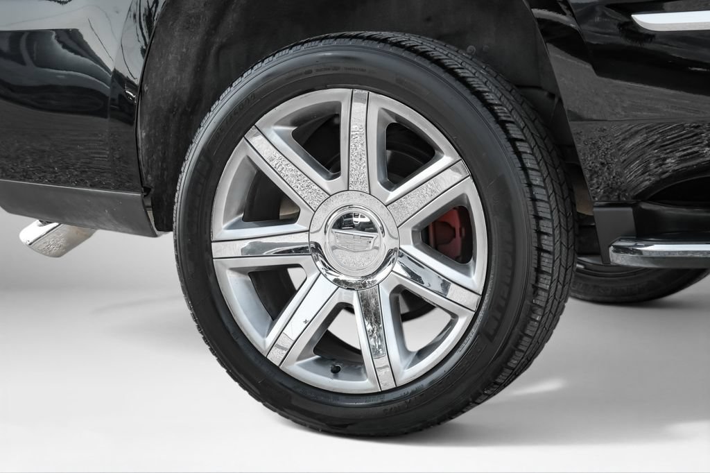 Used 2018 Cadillac Escalade Luxury RWD image 51