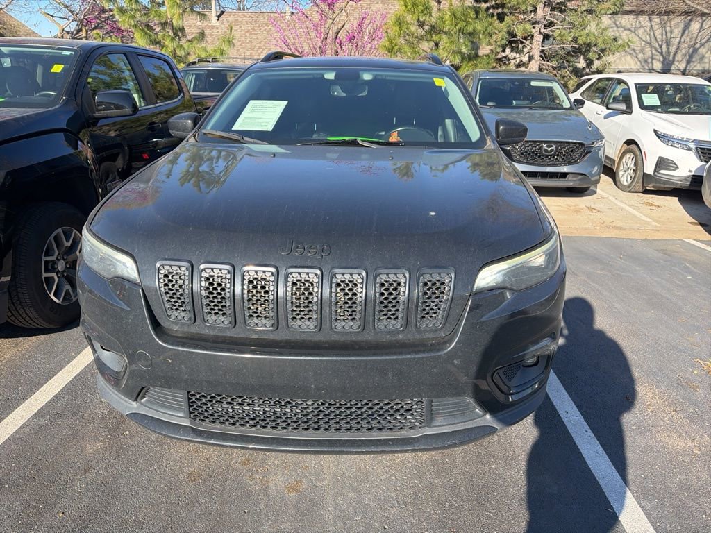 Used 2020 Jeep Cherokee Latitude Plus image 2