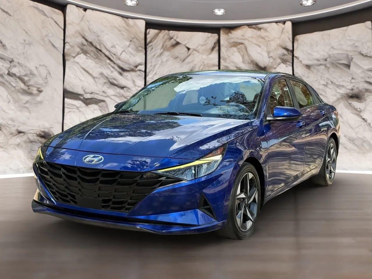 Used 2023 Hyundai Elantra SEL w/ Convenience Package FWD image 2